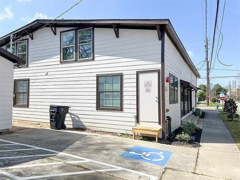 Eastwood Street Apartments 3